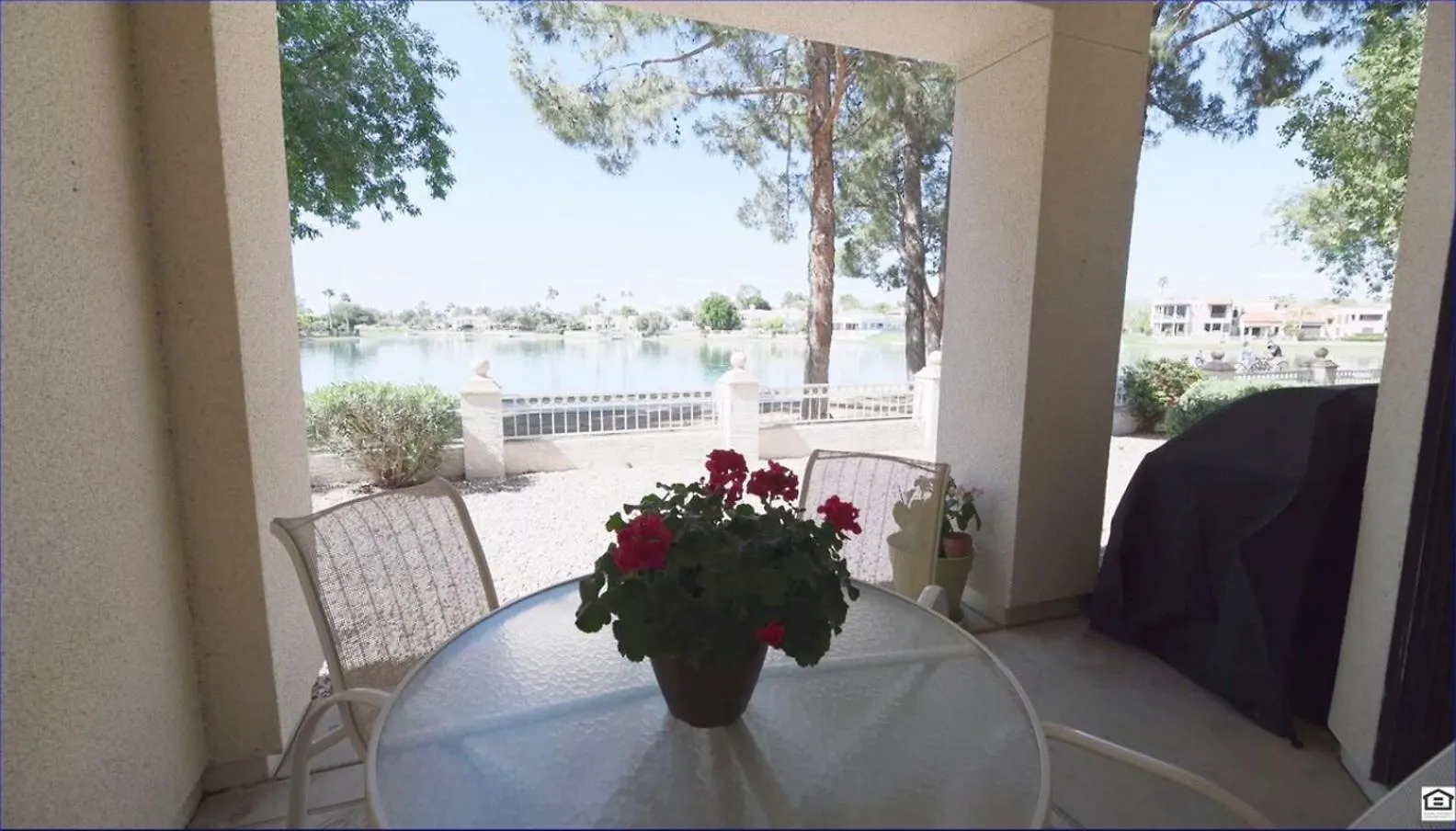 Vila Waterfront Views, Office, Main Floor, Walkable Scottsdale
